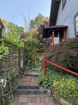 Zugang zum Haus Zugang zum Haus - Doppelhaushälfte in 57290 Neunkirchen mit 100m² kaufen