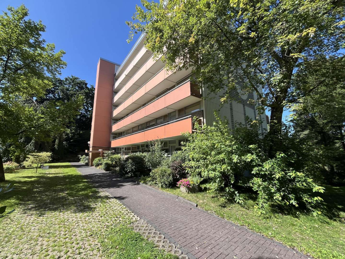 Außenansicht Außenansicht - Etagenwohnung in 57290 Neunkirchen mit 64m² kaufen
