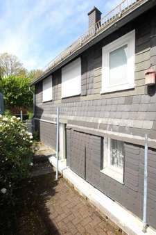 Rückansicht Rückansicht - Einfamilienhaus in 57299 Burbach mit 115m² kaufen