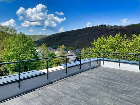 Ausblick Balkon - Penthouse-Wohnung in 57290 Neunkirchen mit 105m² kaufen