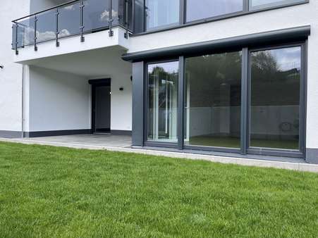 Loggia mit Grünfläche - Erdgeschosswohnung in 57290 Neunkirchen mit 97m² kaufen