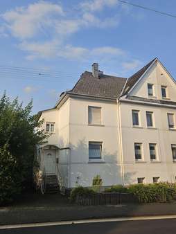 zum Verkauf stehende Haushälfte zum Verkauf stehende Haushälfte - Doppelhaushälfte in 57078 Siegen mit 162m² kaufen
