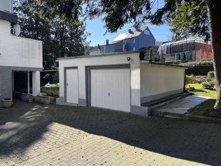 Garage mit Abstellraum - Zweifamilienhaus in 57290 Neunkirchen mit 238m² kaufen