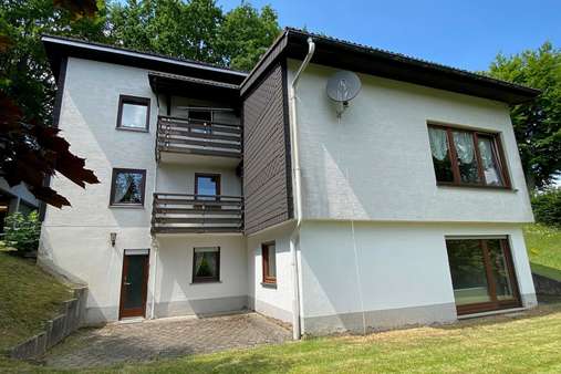 Ansicht aus dem Garten Ansicht aus dem Garten - Ferienhaus in 57319 Bad Berleburg, Girkhausen mit 139m² kaufen