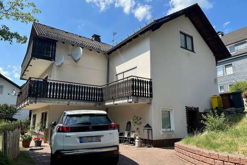 Außenansicht - Erdgeschosswohnung in 57334 Bad Laasphe mit 127m² kaufen