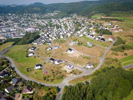 Ansicht Baugebiet - Grundstück in 57334 Bad Laasphe mit 619m² kaufen