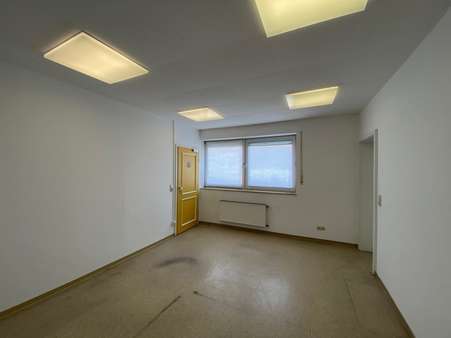 Büro / Praxisraum - Büro in 57319 Bad Berleburg mit 223m² kaufen