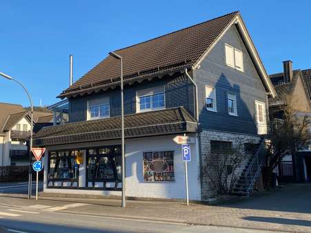 Straßenansicht - Ladenlokal in 57319 Bad Berleburg mit 136m² kaufen
