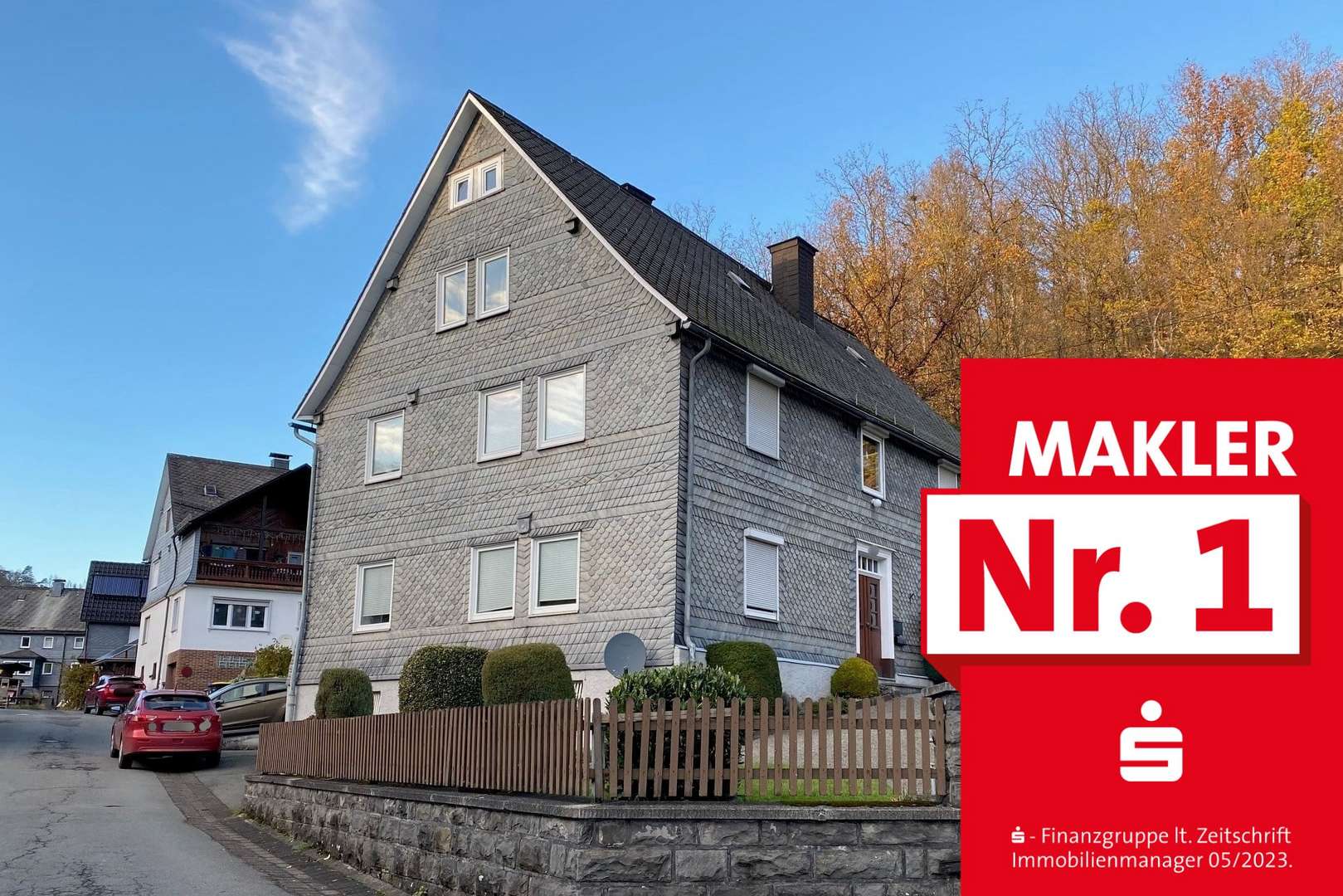 Straßenansicht - Einfamilienhaus in 57319 Bad Berleburg mit 241m² kaufen