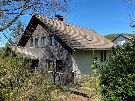 Ansicht aus dem Garten Ansicht aus dem Garten - Einfamilienhaus in 57319 Bad Berleburg mit 144m² kaufen