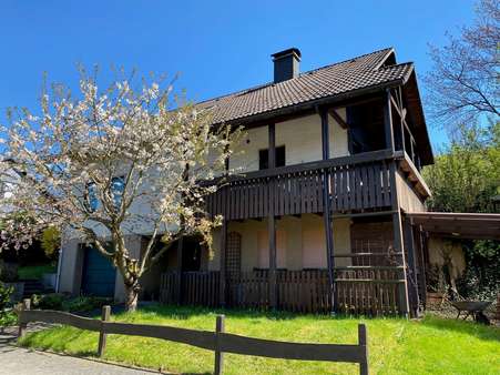 Straßenansicht Straßenansicht - Einfamilienhaus in 57319 Bad Berleburg mit 144m² kaufen