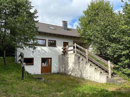 Ansicht Garage und Werkstatt - Einfamilienhaus in 57339 Erndtebrück mit 171m² kaufen