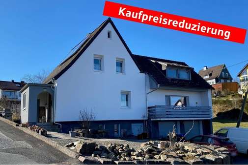 Kaufpreisreduzierung / Straßenansicht Kaufpreisreduzierung / Straßenansicht - Einfamilienhaus in 57319 Bad Berleburg mit 140m² kaufen