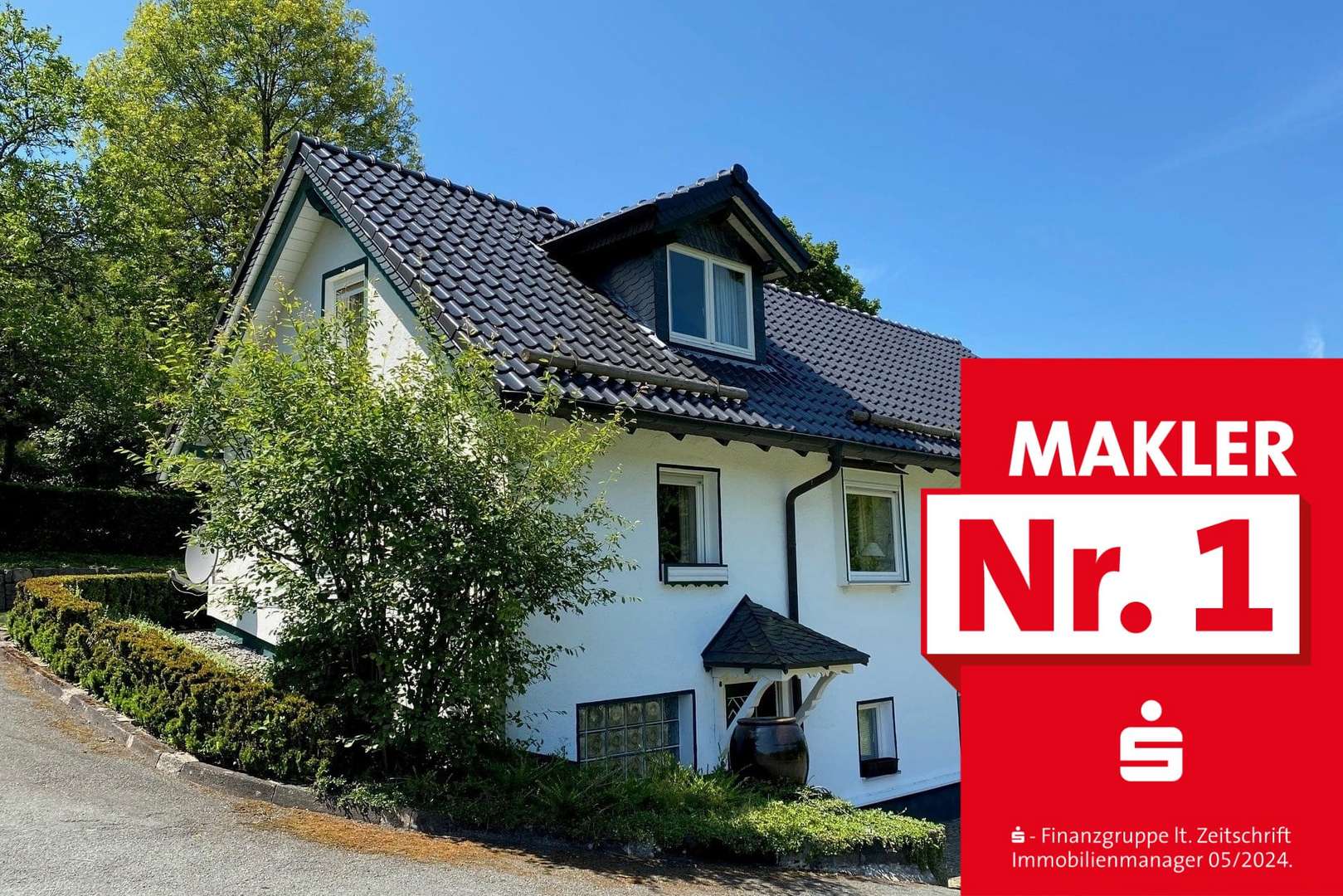Straßenansicht Straßenansicht - Einfamilienhaus in 57319 Bad Berleburg, Hemschlar mit 130m² kaufen
