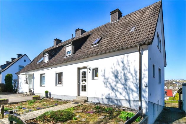 Doppelhaushälfte in 57462 Olpe mit 94m² günstig kaufen