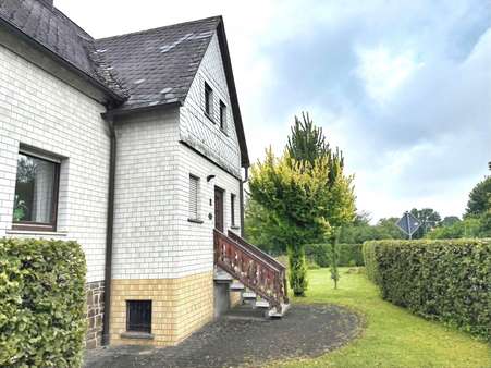 Eingangsbereich Eingangsbereich - Einfamilienhaus in 57482 Wenden mit 120m² kaufen