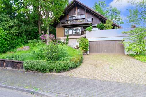 Straßenansicht - Einfamilienhaus in 57076 Siegen mit 201m² kaufen