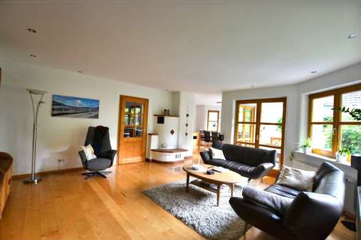 Wohnzimmer - Einfamilienhaus in 57439 Attendorn mit 154m² kaufen
