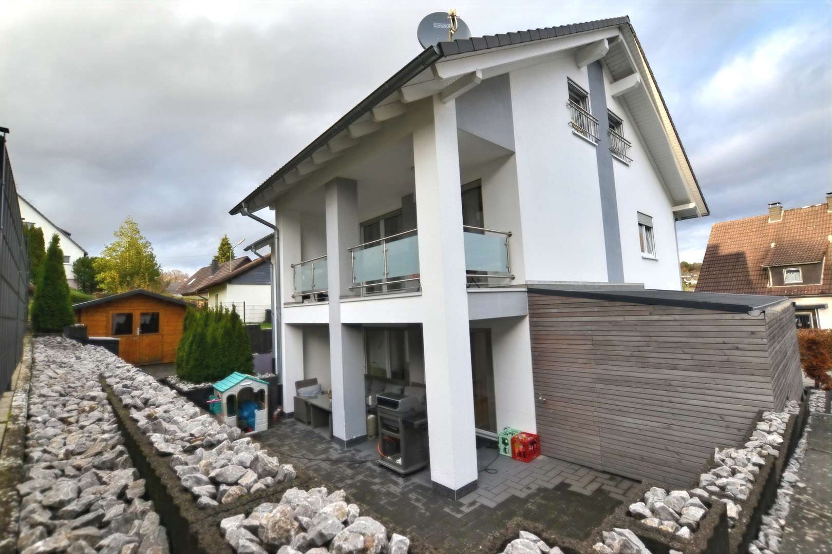Rückansicht - Doppelhaushälfte in 57482 Wenden mit 140m² günstig kaufen