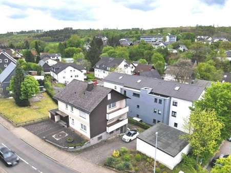 Seitenansicht - Einfamilienhaus in 57482 Wenden mit 150m² kaufen
