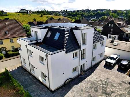 Seitenansicht - Mehrfamilienhaus in 57439 Attendorn mit 421m² kaufen