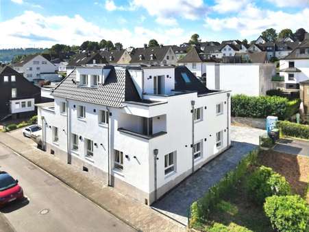 Seitenansicht - Mehrfamilienhaus in 57439 Attendorn mit 421m² kaufen