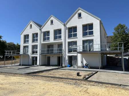 Ansicht Rückseite - Souterrain-Wohnung in 57399 Kirchhundem mit 61m² kaufen