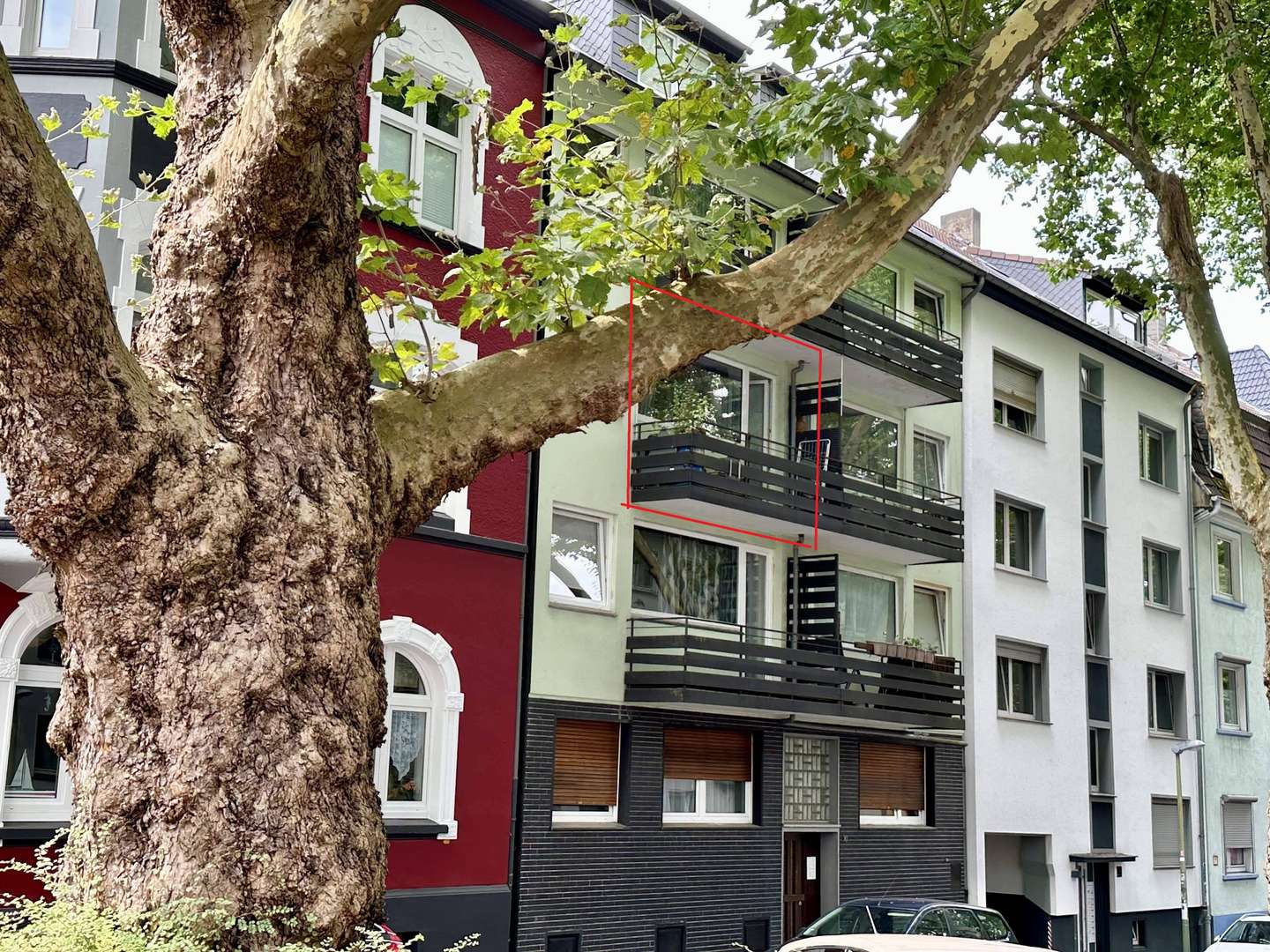 Strassenansicht Strassenansicht - Etagenwohnung in 45147 Essen mit 30m² kaufen