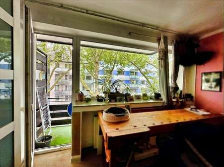 Zugang zum Balkon Zugang zum Balkon - Etagenwohnung in 45147 Essen mit 30m² kaufen