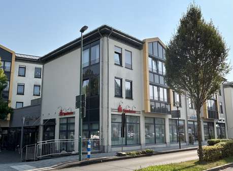 Ladenlokal Straßenansicht - Ladenlokal in 57439 Attendorn mit 96m² mieten