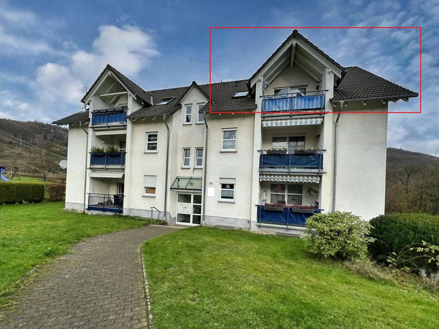 Außenansicht - Dachgeschosswohnung in 57368 Lennestadt mit 72m² kaufen