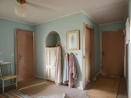 so könnte demnächst Ihre Diele aussehen (Bild wurde mit KI geändert) - Einfamilienhaus in 57399 Kirchhundem mit 170m² kaufen