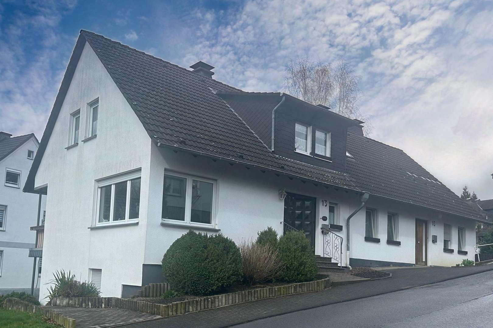 null - Zweifamilienhaus in 59872 Meschede mit 220m² kaufen