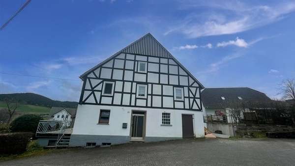 null - Einfamilienhaus in 57392 Schmallenberg mit 150m² kaufen