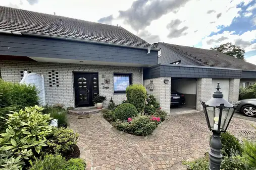 Gepflegte Doppelhaushälfte mit Wintergarten, Hobbyraum, Terrasse und viel Potenzial