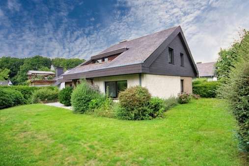 Rückansicht Rückansicht - Einfamilienhaus in 59755 Arnsberg mit 182m² kaufen
