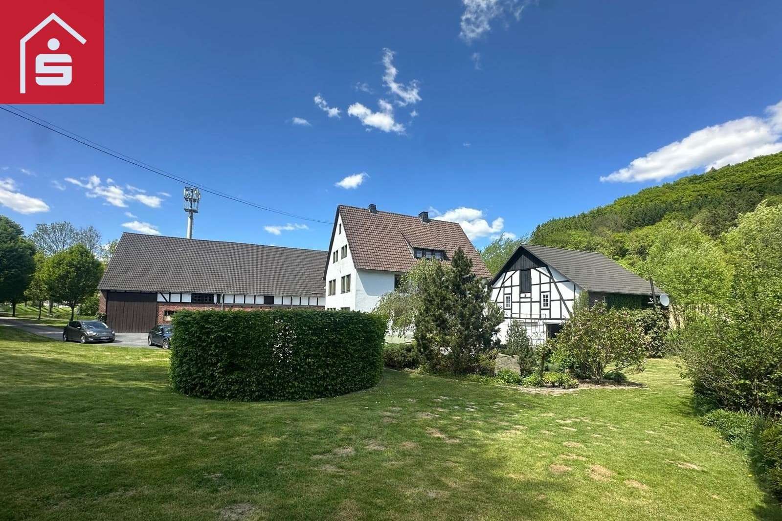 gesamte Liegenschaft Bild 1 - Reiterhof in 59889 Eslohe mit 347m² kaufen