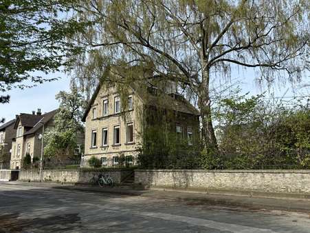 Straßenansicht - Zweifamilienhaus in 32756 Detmold mit 190m² kaufen