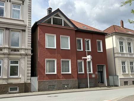 2. Straßenseite - Haus in 32756 Detmold mit 116m² kaufen