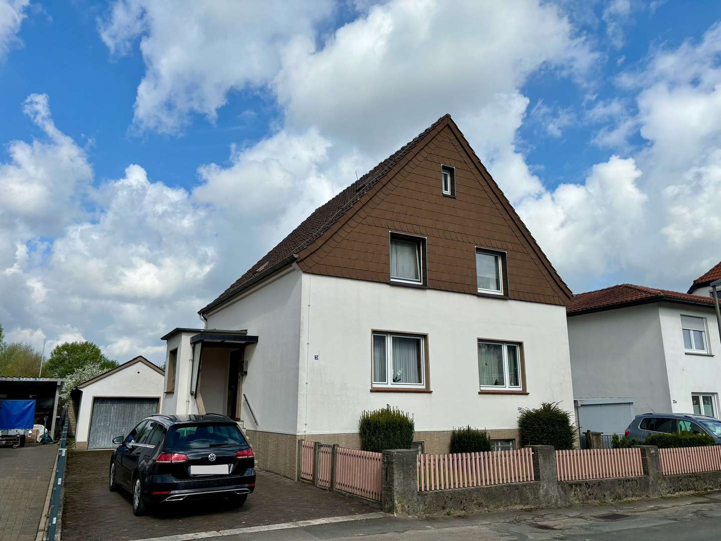 Titelbild - Zweifamilienhaus in 32758 Detmold mit 140m² kaufen