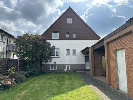 Rückseite - Zweifamilienhaus in 32758 Detmold mit 140m² kaufen