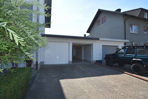 Garagen - Zweifamilienhaus in 33104 Paderborn mit 187m² kaufen