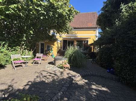 Rückseite - Zweifamilienhaus in 32791 Lage mit 180m² kaufen