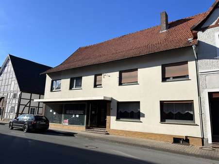 Außenansicht - Haus in 34439 Willebadessen mit 250m² kaufen