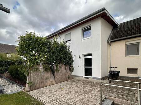 Außenansicht - Maisonette-Wohnung in 33102 Paderborn mit 89m² kaufen