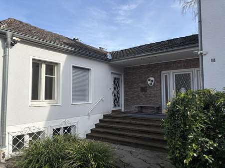 Eingangsbereich - Einfamilienhaus in 32756 Detmold mit 286m² kaufen