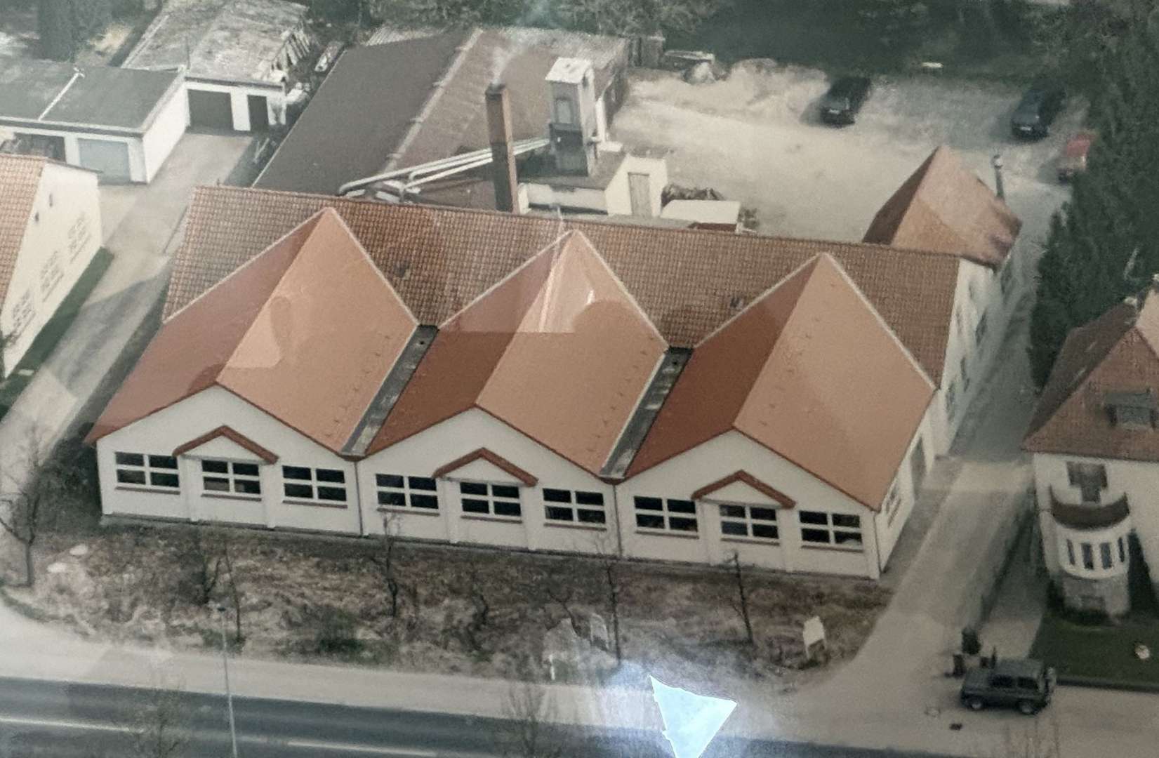 Luftbild Straßenansicht - Produktion in 32676 Lügde mit 1023m² kaufen