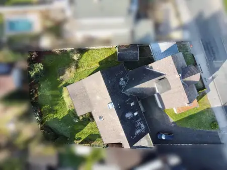 Zweifamilienhaus plus Abrissobjekt bieten hervorragende Möglichkeit!