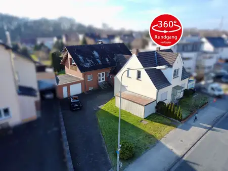 Zweifamilienhaus plus Abrissobjekt bieten hervorragende Möglichkeit!