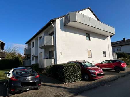 Straßenansicht - Etagenwohnung in 32805 Horn-Bad Meinberg mit 85m² kaufen